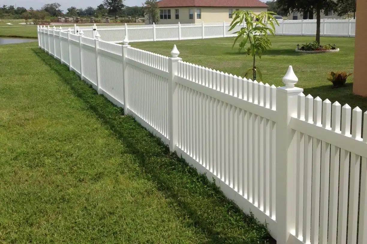 Read more about the article How to Find the Best Fence Companies Near Me in Florida